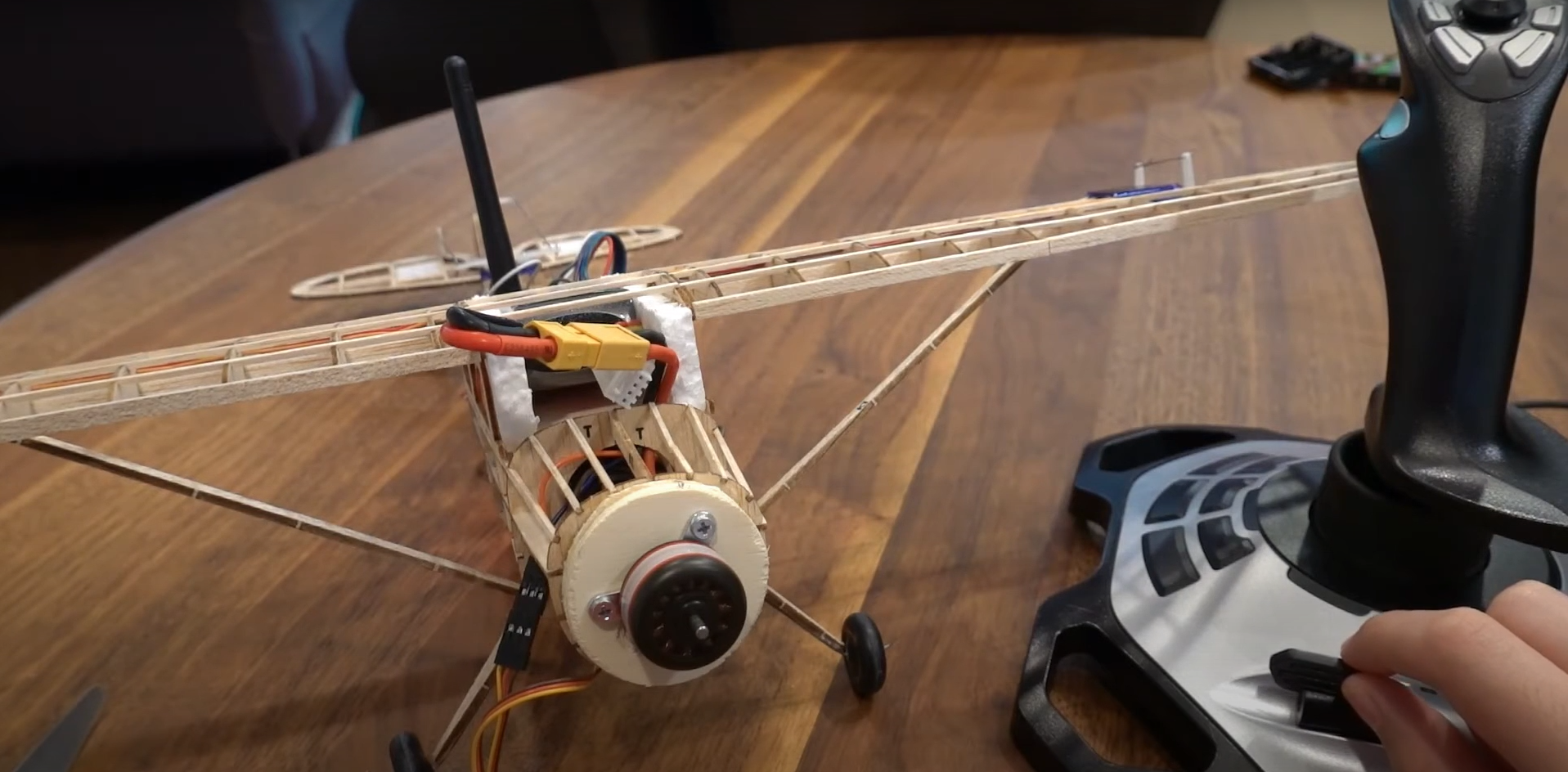 Guillow's Cessna 170 RC Plane